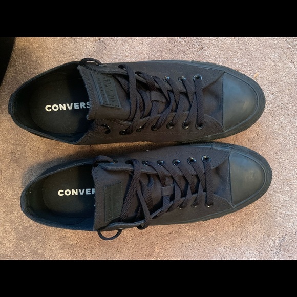 Mens Black low top converse - Picture 1 of 2